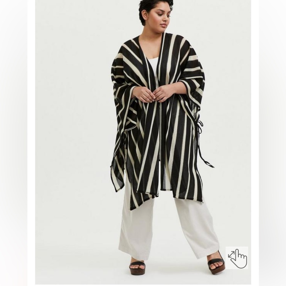 BLACK & IVORY STRIPE RUANA - Picture 2 of 4